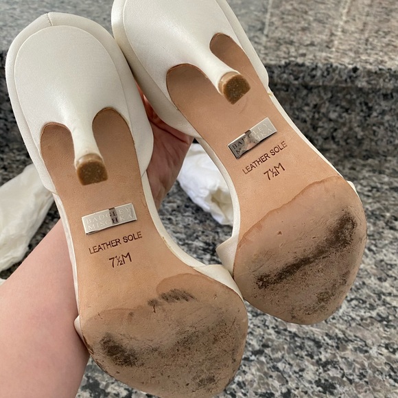 Badgley Mischka heels - Picture 5 of 8